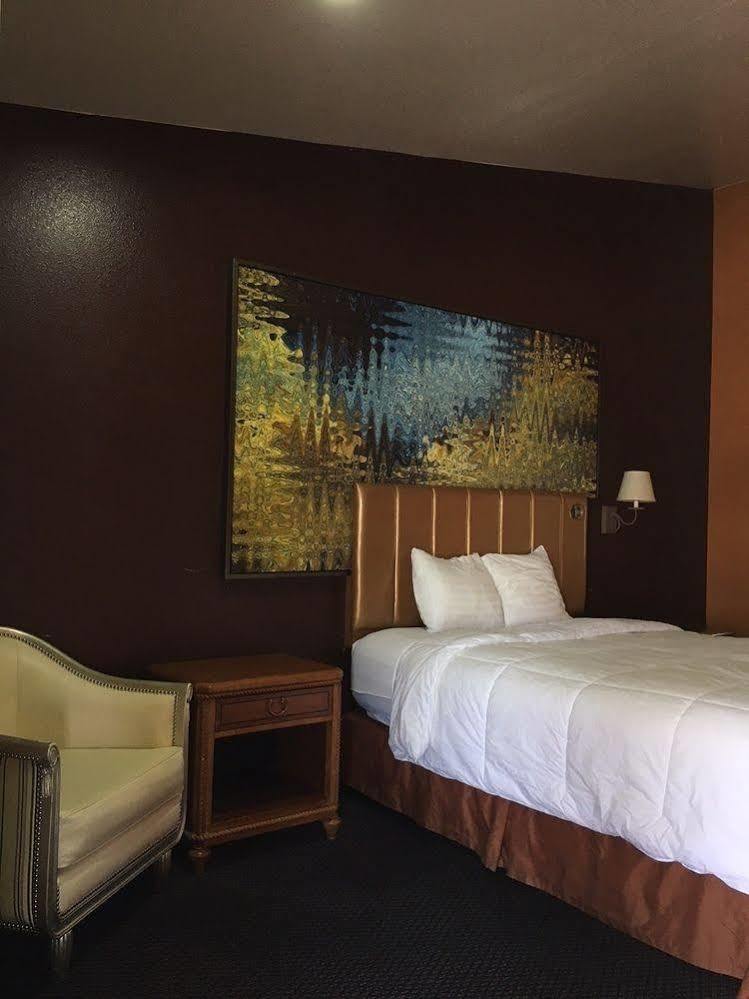 Crown Motel Las Vegas Exterior photo